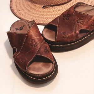 Platform Doc Marten Sandal